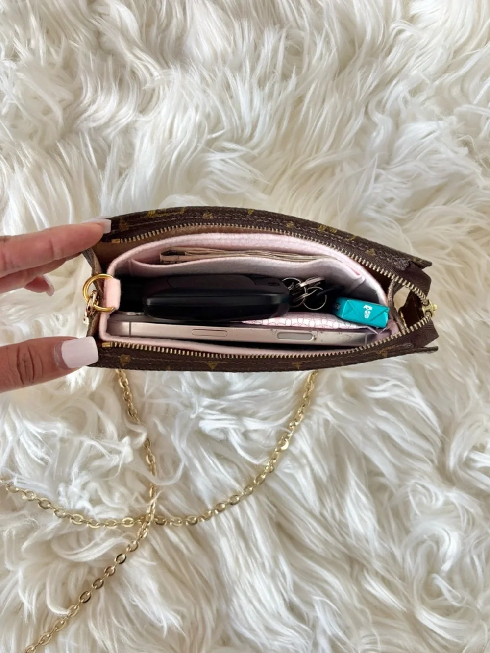 ✨🤎 Louis Vuitton 🤎✨ Pochette Monogram Canvas w/Chain Strap +FREE INSERT - Picture 8 of 8